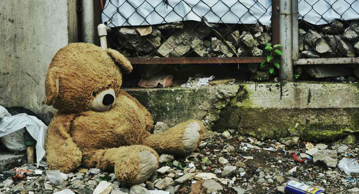 teddy bear, twins, abandoned